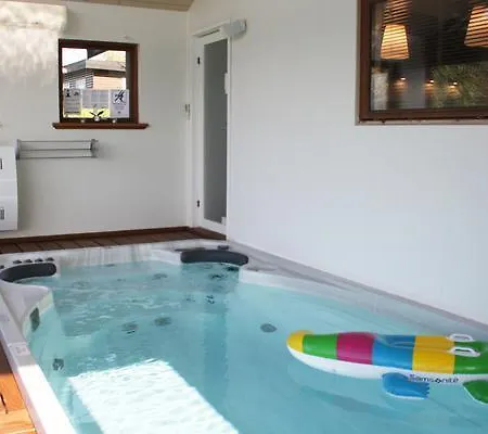 Casa vacanze Four-bedroom Holiday In