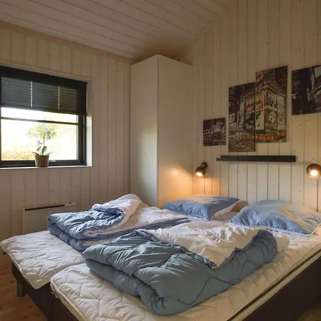 Four-bedroom Holiday In Casa vacanze