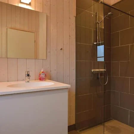 Four-bedroom Holiday In Casa vacanze