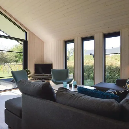 Casa vacanze Four-bedroom Holiday In Fårevejle